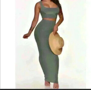 NWT elegant summer beach sexy 2 piece  stretch bandeau and midi skirt S